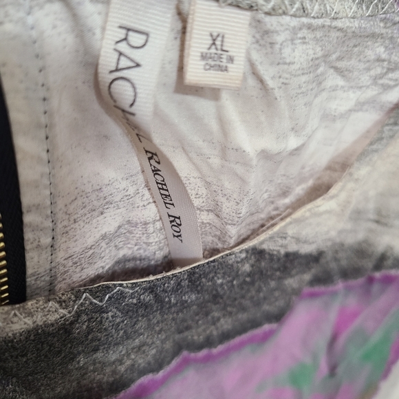 Dress - Picture 2 of 5